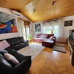 Apartma Ob Meji