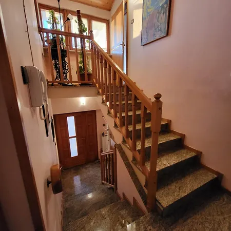 Apartma Ob Meji شقة