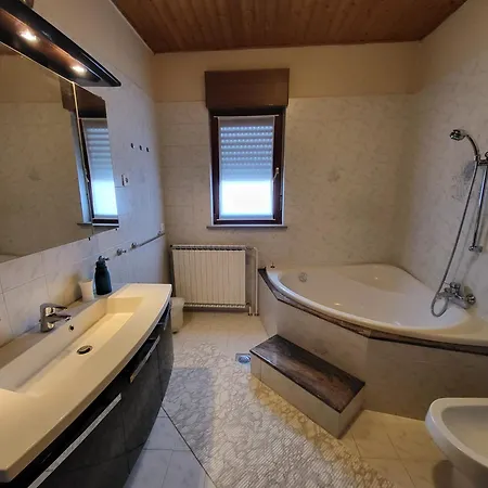 Apartma Ob Meji * Sempeter pri Gorici